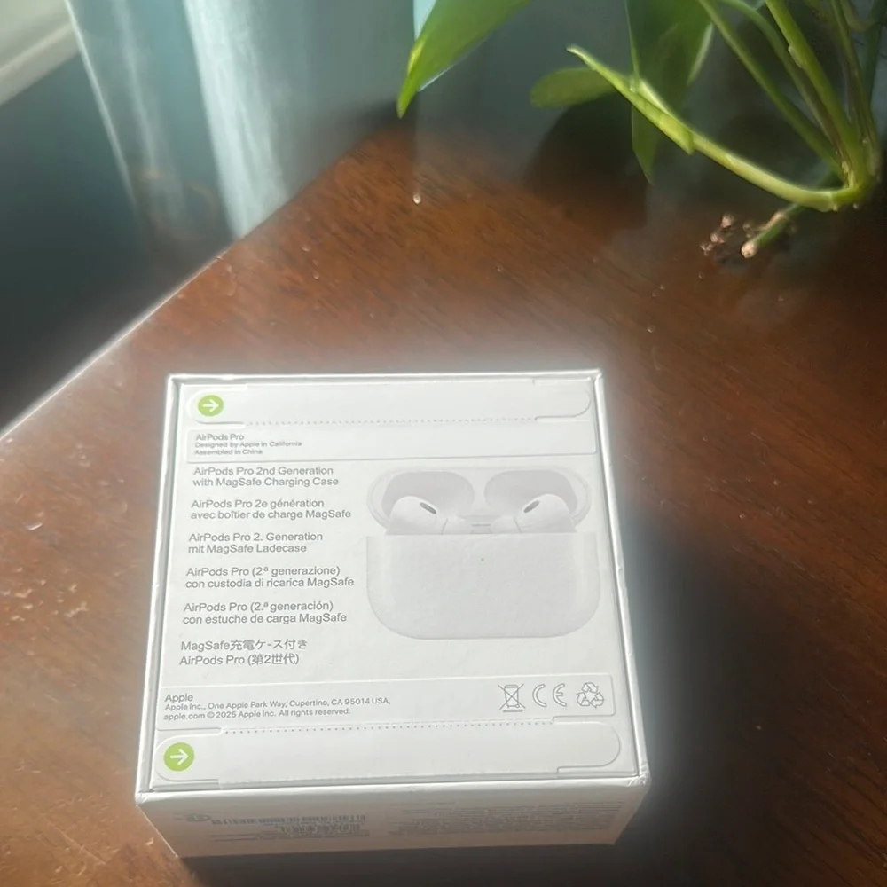 Apple AirPods Pro 2 with Charging Case